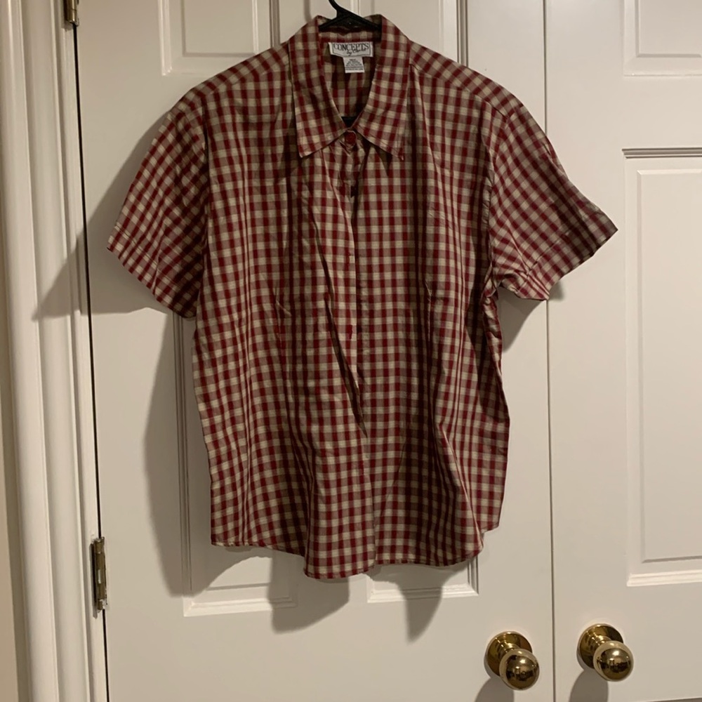 ❤️Red & Cream Plaid Button Down Shirt❤️